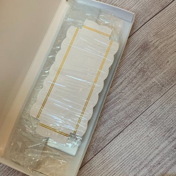 Macaron Boxes Set of 10 Clear with White Gold Tray Dessert Packaging 6.3x2x2 - Picture 8 of 10